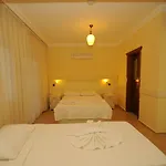 The Grand Uecel 3*