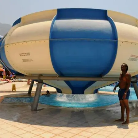 The Grand Uecel Hotel