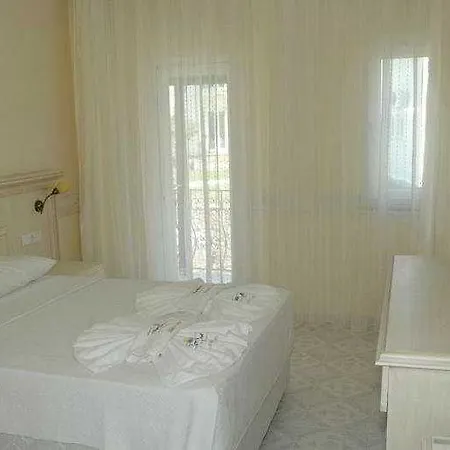 The Grand Uecel Cedit