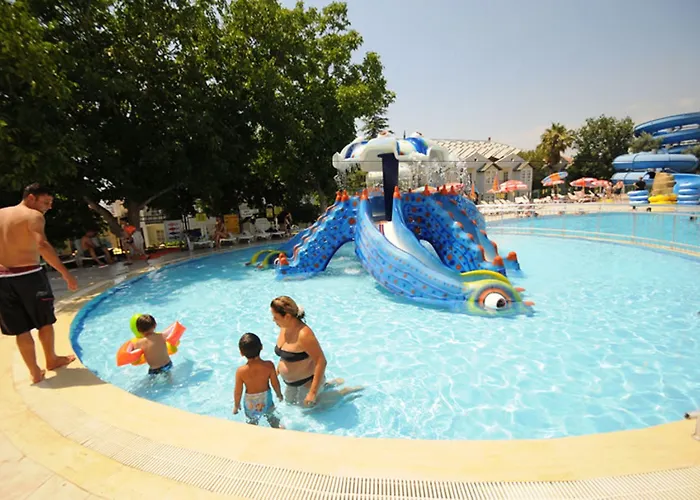 The Grand Uecel Cedit