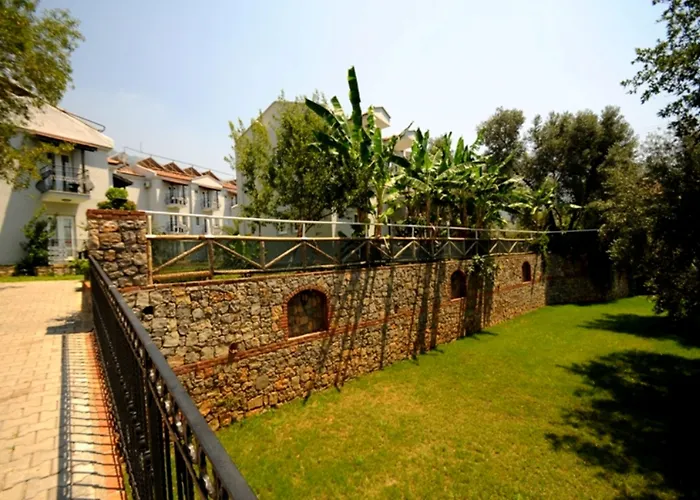 Ξενοδοχείο The Grand Uecel 3*