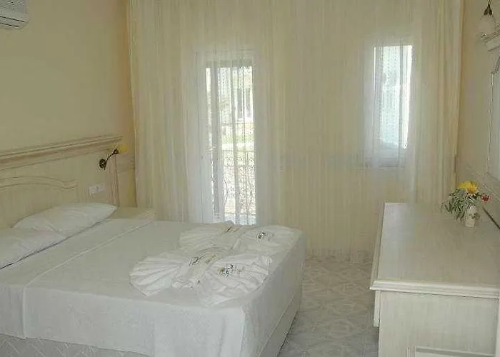 The Grand Uecel Cedit