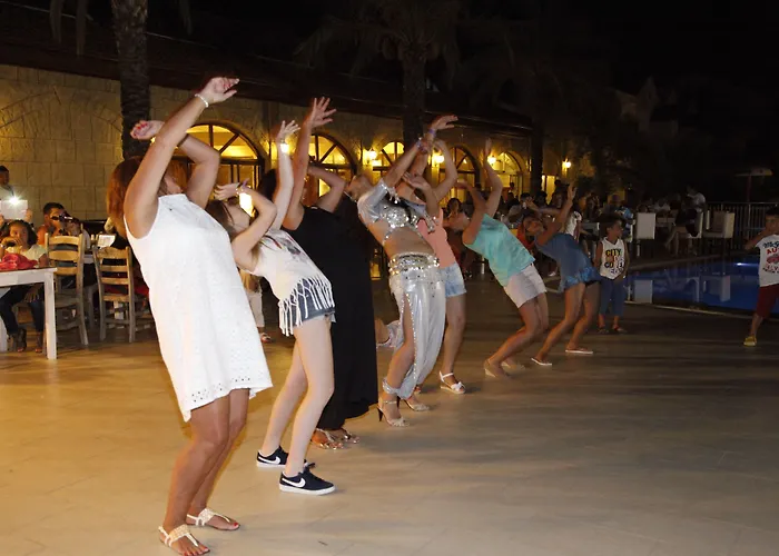 Hotel The Grand Uecel